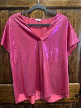 Jodifil Metallic Hot Pink V-Neck Women's large Top